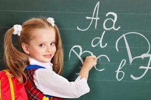 Dragi părinți, acum aveți posibilitatea să înscrieți copiii la școală. Pe 21 mai s-a dat start înscrierilor copiilor în clasa întâi