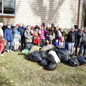 Toamna bogată în frunze colorate