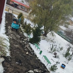 Lucrări de pavare a trotuarului