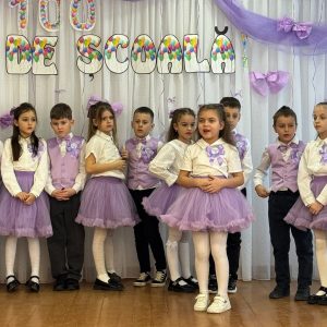 Marcăm cu bucurie 100 de zile de școală pentru elevii clasei I! 🎉📚